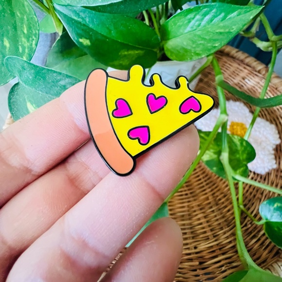 Pizza Pin - Picture 1 of 2